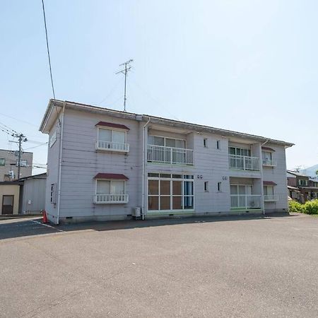 Апартаменты コーポセキヤ / Corp Sekiya Itoigawa Экстерьер фото